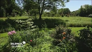 Visite de jardin  la Petite Rochelle  Silence ça pousse [upl. by Annoit390]