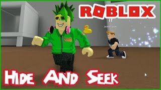 Dodging the Seeker  Roblox Hide and Seek Extreme [upl. by Emoryt]