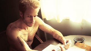 Memento Full Movie Facts And Review  Guy Pearce  CarrieAnne Moss [upl. by Arval920]