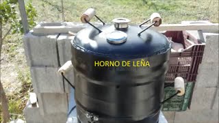 Horno de leña con barril de cerveza [upl. by Leinnad]