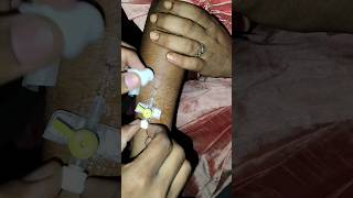 iv canula kese nikalte hai ytshorts shorts trending nursing doctor viralshort neet mbbs [upl. by Vivyan]