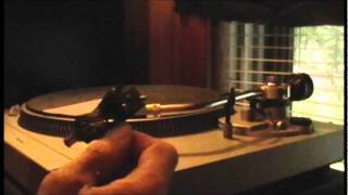 Technics SL D2 Turntable Tonearm Set Up [upl. by Gretal]