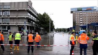 Grote wateroverlast bij het VU mc in Amsterdam door gesprongen waterleiding [upl. by Uos]