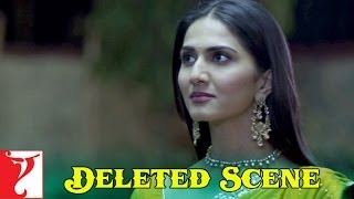 Tara sees Raghu amp Gayatri kissing  Deleted Scene8 Shuddh Desi Romance Sushant Parineeti Vaani [upl. by Ainimreh]