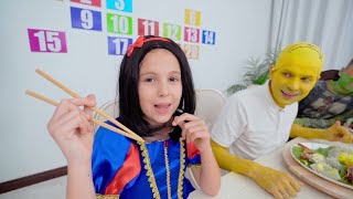 🌈 Vania und Mania probieren Essen aus ihren Lieblings Zeichentrickfilmen  Videos für Kinder [upl. by Anestassia742]