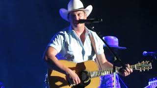 Jon Pardi Neon Moon Live Black Oak Amp Lampe MO 81922 [upl. by Keel686]