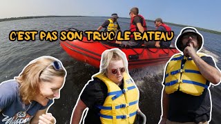 Emilie fait du bateau malgré sa peur [upl. by Adla]