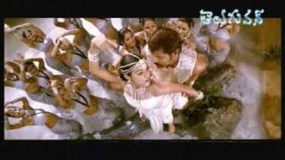 Chi Chi Chi  Vikram amp Asin Romantic Song From Majaa [upl. by Yebot]