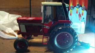 MY 116 SCALE 1976 INTERNATIONAL 1086 TRACTOR [upl. by Aihsilat9]