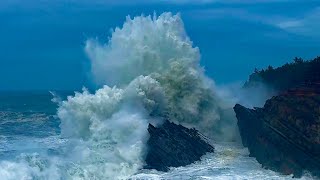 Halloween Monster Wave Explosion Show Shore Acres Oregon Coast [upl. by Adnohsat]