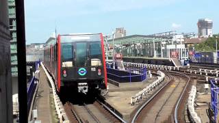 HD DLR Trains at Canary Wharf  220815 [upl. by Ymrots]