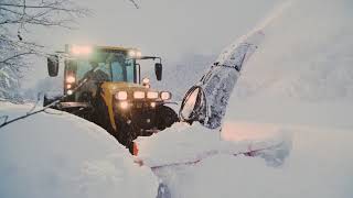 Are You Ready JCB Fastrac and Wheel Loader in Snow [upl. by Jet513]