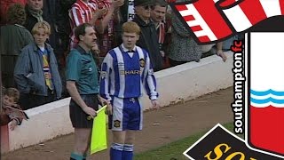 Halftime kit change  FLASHBACK Southampton 31 Manchester United 13th April 1996 [upl. by Enywtna]