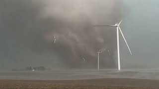 INSANE TORNADO PIPE intercept with windmills toppled near Greenfield Iowa [upl. by Nothgierc]