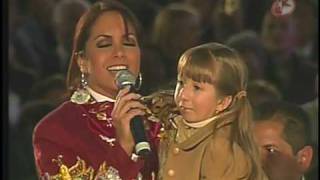 Lucero le canta a la virgen de Guadalupe [upl. by Ennovahs]