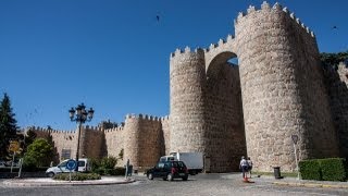 ÁVILA A walking tour around the city  Un paseo por la ciudad [upl. by Feerahs]