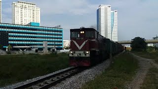 D12E636 Train Kereta Api pulls freight H48534808 Ha Dong  Phu Dien train [upl. by Golub862]