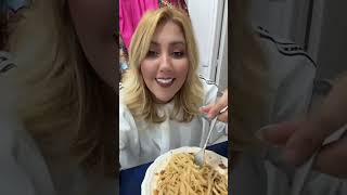 La Belle Ghenia Kabyle Mange Spaghetti Avec Mandarine 🍝🍊😋🤩 [upl. by Nnyluqcaj]