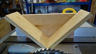 DIY Spline Jig for a table saw [upl. by Atinob]