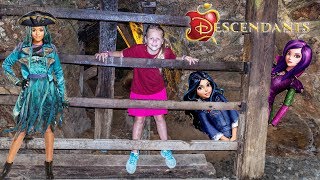 Assistant Goes on a Descendants adventure with Evie and Mal [upl. by Ruy]