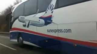 SunExpress  Shuttle Bus nach FrankfurtHahn  günstige Flüge nach Izmir Türkei [upl. by Ettedranreb]