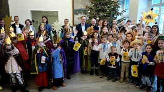 Die Sternsinger im Rathaus [upl. by Bahe198]