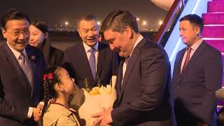 Líderes de Mongolia Kazajistán Uzbekistán Eslovaquia y Serbia visitan Shanghai para la CIIE [upl. by Aniroz]