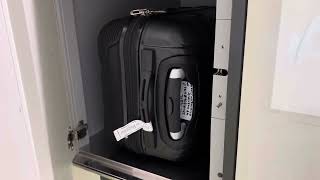 Luggage storage Lockers at Tokyo Station Japan [upl. by Aliza]