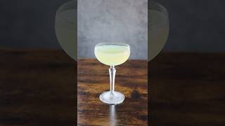 Absinthe  Prosecco mixology cocktail drink prosecco youtube [upl. by Ayital]