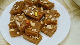 पके हुए केले से बनाये स्वादिष्ट मिठाईBanana Barfikele ki barfibarfi recipe by homemade Tadka [upl. by Marielle831]