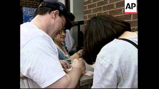 Americans queue to buy lottery ticket for 363 million draw [upl. by Samford]