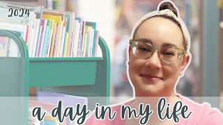 A DAY IN THE LIFE OF A SCHOOL LIBRARIAN  taking you through my daily slides [upl. by Eneryc976]