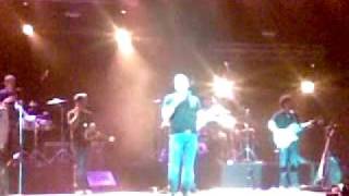 Antonis Remos  Mi mou thimonis matia mou LIVE [upl. by Ahsii]