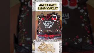 Cake siram coklat cake cakeulangtahun cakedecorating cakekekinian shortsvideo birthdaycake [upl. by Orford]