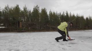 Flugfiske på isen  quotflycefishingquot  Flyfishing on the ice [upl. by Yemane]