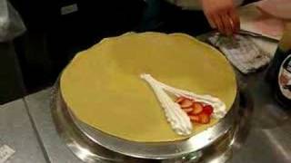 How to Make a Japanese Crepe [upl. by Aihsile]