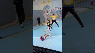 😱 comment me btao charging ya goal handball youtubeshorts trending ehf ehfcl [upl. by Aneras492]