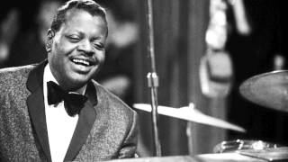 Oscar Peterson  Bossa Beguinemov [upl. by Nibur]