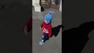 Walking is winter  Kuch alag hi maaja hai youtubeshorts cutebaby trending trendingbaby [upl. by Adnov]