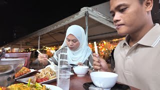 Traveling Bangkok Part 3  Makan Makan di Ratchada Market [upl. by Maxma]