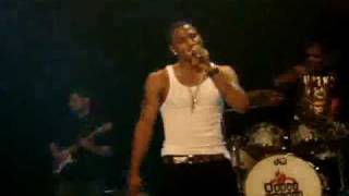 Trey Songz  I Need A Girl LIVE 2009 [upl. by Kassie]