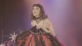 Mamzelle Plumti quotPokerquot Burlesque act Le Cabaret Burlesque à La Nouvelle Seine 2019 [upl. by Cristobal]