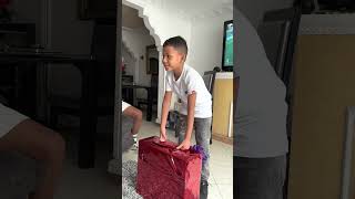 Mi sobrino quería un play 5 pero llego un ladillo 😱 [upl. by Wemolohtrab]