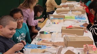 Lanham Music donates ukuleles to Lindbergh Elementary Ukulele Club students [upl. by Other692]