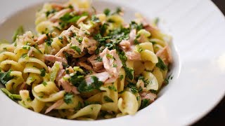 Pasta con Tonno Limone e Capperi  Le Ricette di Molto Italiano [upl. by Lhary]