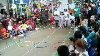 sports day 2011 nursery obstacle race [upl. by Marcello]