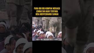 IBU IBU KOMPAK MEMBANTU TENTARA MENYEBRANGI SUNGAI alurceritaflim film [upl. by Mellar606]