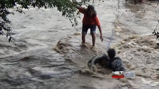 NET JATIM  WISATAWAN SELFIE TERJEBAK DI SUNGAI [upl. by Wickham]