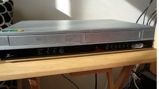 Review of my Zenith XBV713 VCRDVD combo [upl. by Akiem]