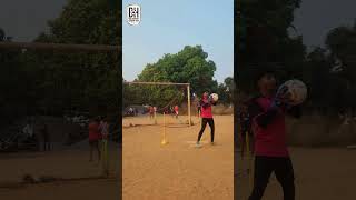 GOALKEEPER TRAINING  shortsfeed shortvideo shorts short youtubeshorts [upl. by Mohn]